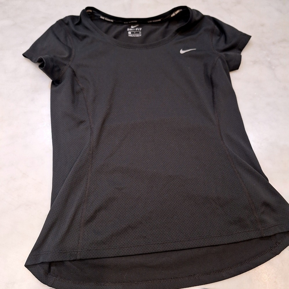 Nike Running Shirt Wom Sm Black Dri-FIT Short Sleeve Activewear Tee Athleisure